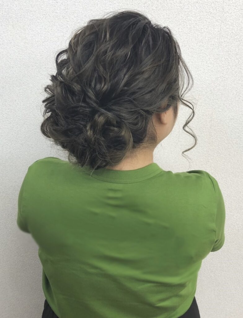 ルーズアップヘア