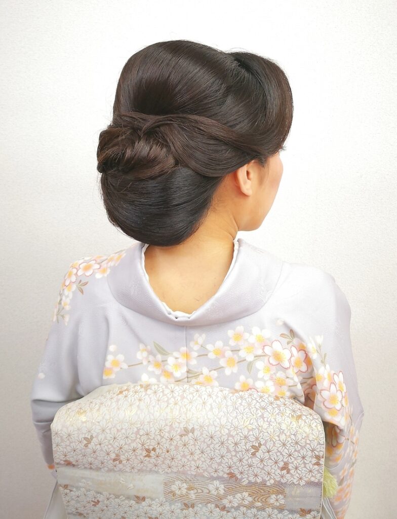 艶やかな印象のきものヘアアレンジ